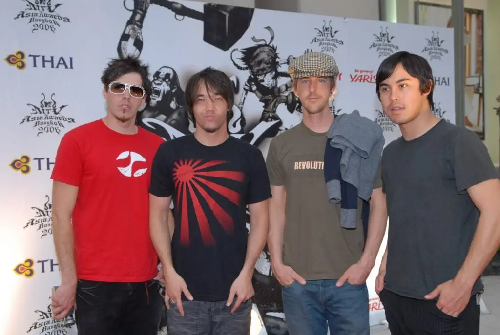 Hoobastank tampil di acara MTV Asia Awards 2006 di Bangkok